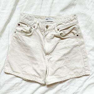 Zara retro denim shorts in ecru